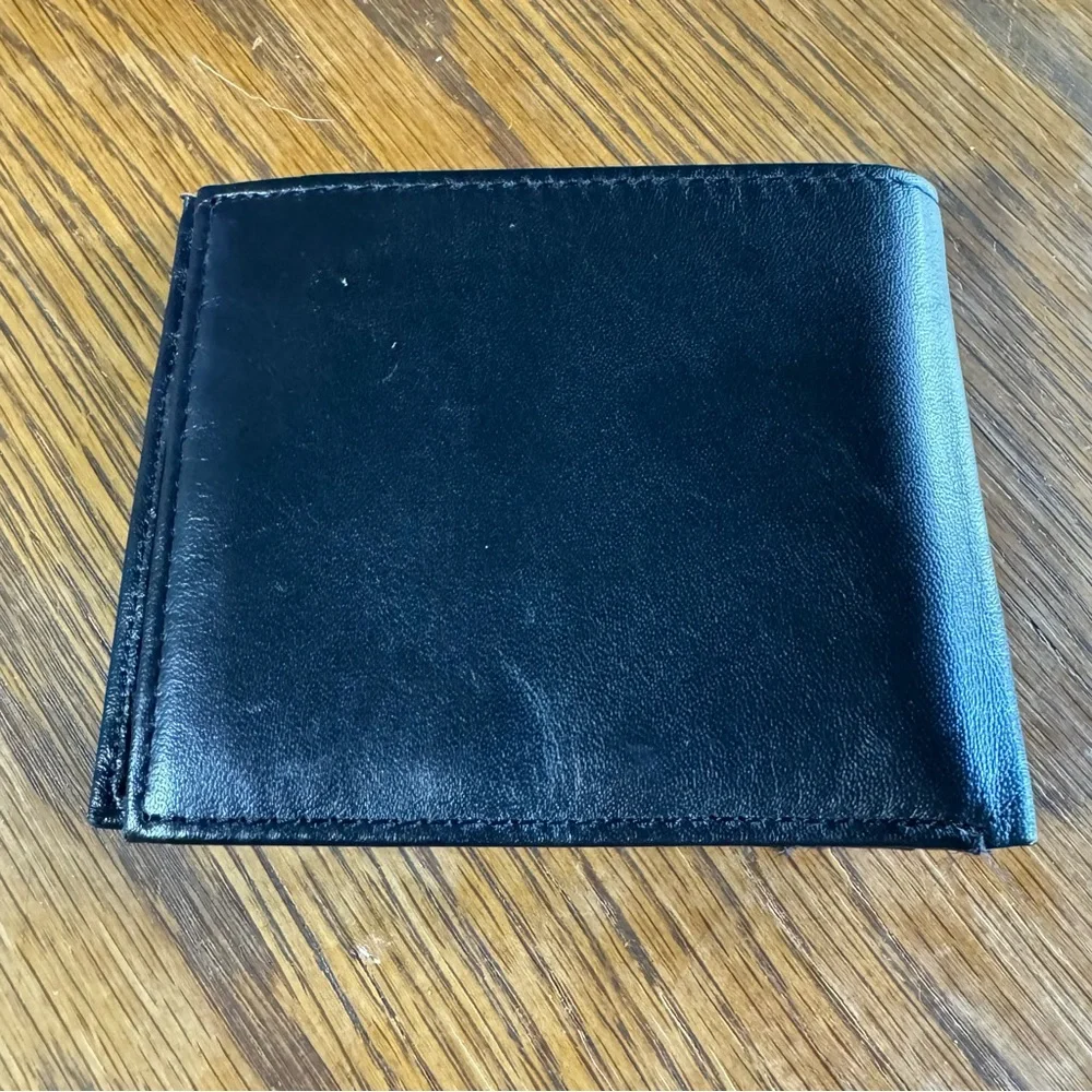 TOMMY HILFIGER Black Leather Bifold Wallet